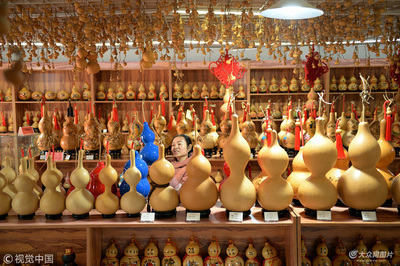 聊城 小葫蘆搭乘“電商快車”助力鄉(xiāng)村振興 互聯(lián)網(wǎng)銷售工藝品